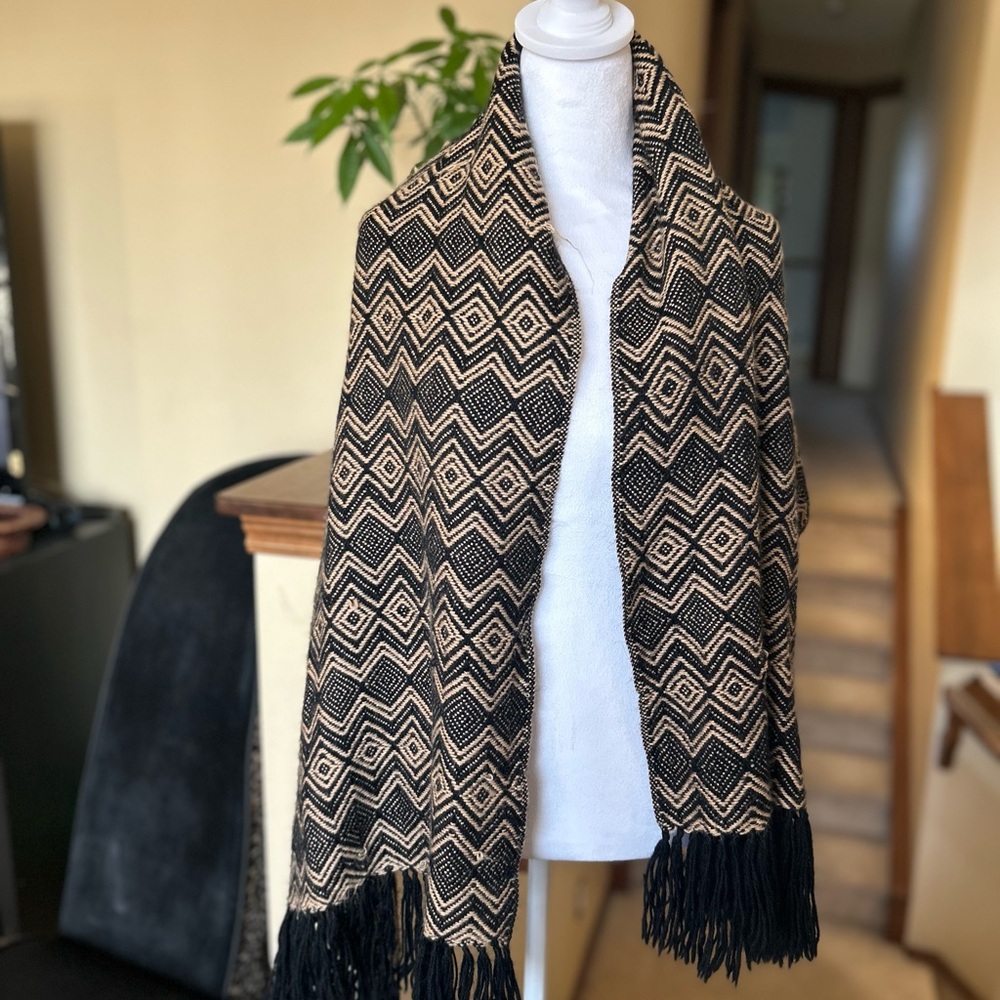 Black and Tan Geometric Alpaca Wool Scarf With Fringe